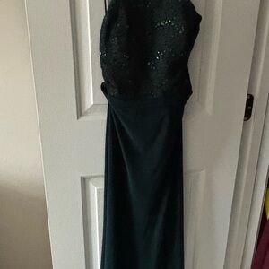 Elegant Forest Green Evening Dress